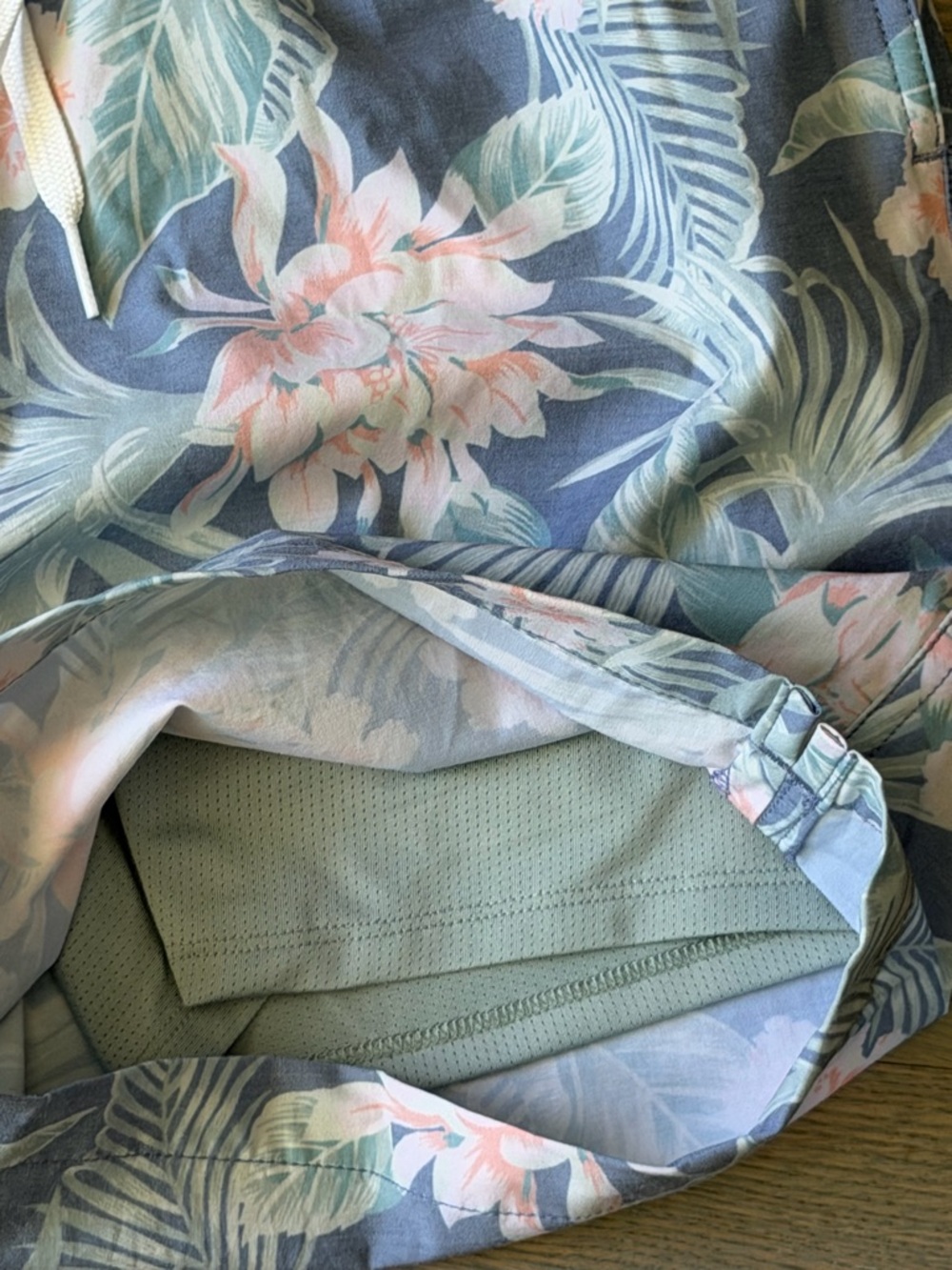NWT CHUBBIES Tropical Floral Print Swim Trunks Shorts MEN’S MEDIUM M 7” INSEAM - Picture 7 of 8